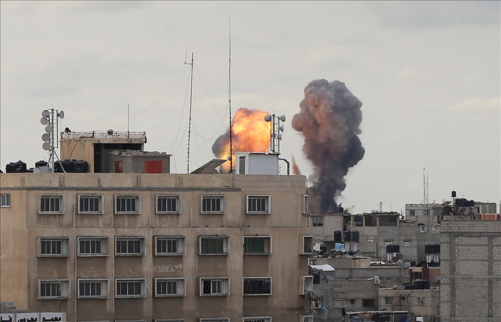 Israeli airstrikes hit Khan Yunis