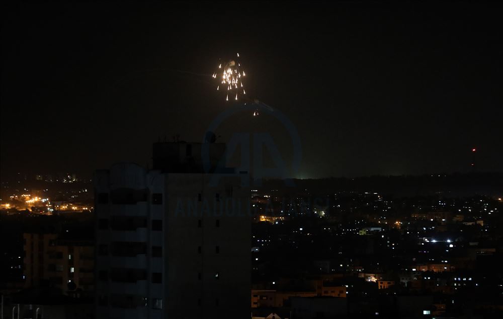 طائرات إسرائيلية تقصف أهدافا في قطاع غزة 