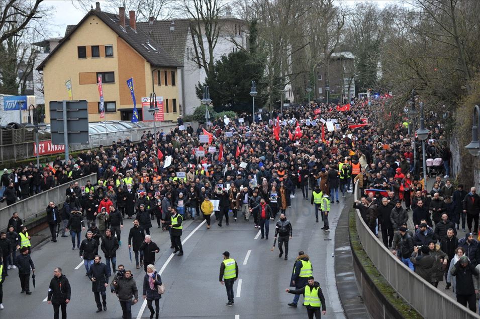 Protest against the racist attack in Hanau