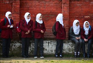 Sekolah di Kashmir kembali dibuka pasca penghapusan artikel 370 tentang status otonomi Kashmir