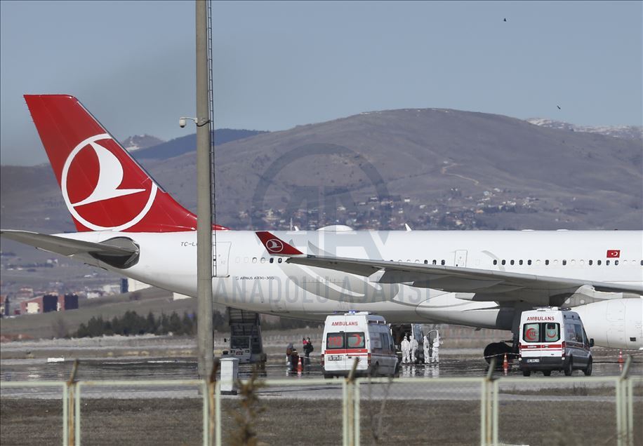 İran'dan gelen uçak koronavirüs şüphesiyle Esenboğa Havalimanı'na indi