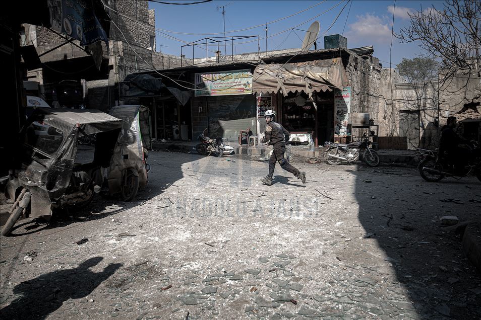 Esed rejimi, İdlib kent merkezine saldırdı