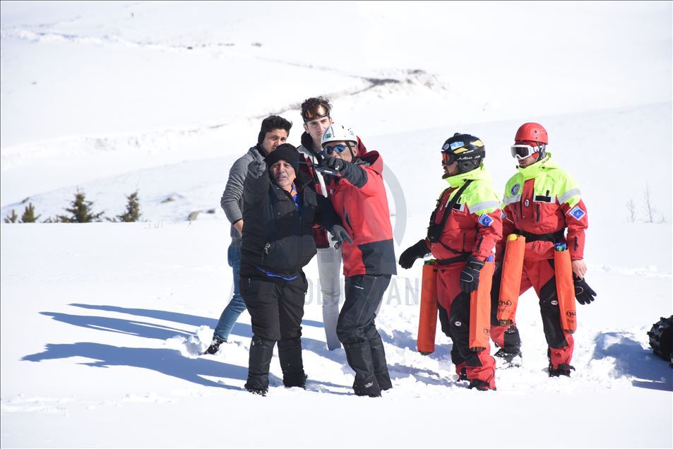Erciyes Kayak Merkezi'nde çığ tatbikatı yapıldı