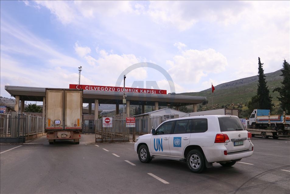 BM'den İdlib'e 26 tır insani yardım