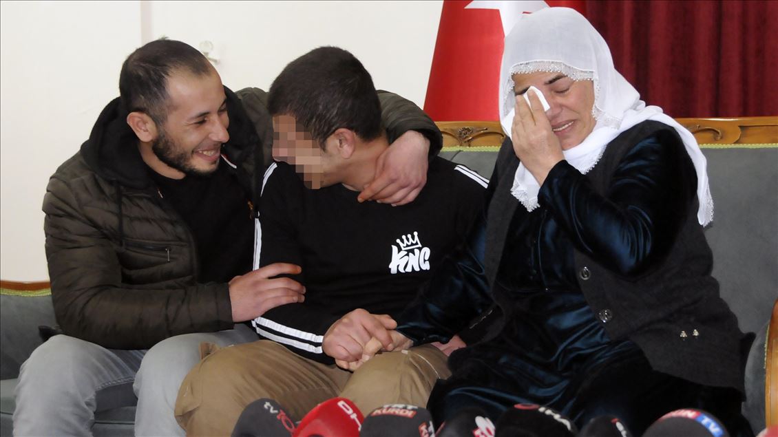 Güvenlik güçlerinin ikna çalışması sonucu 2 aile daha evladına kavuştu