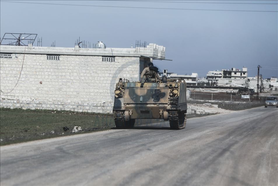 Ilımlı muhalifler, İdlib'in stratejik önemdeki Serakib ilçesini geri aldı
