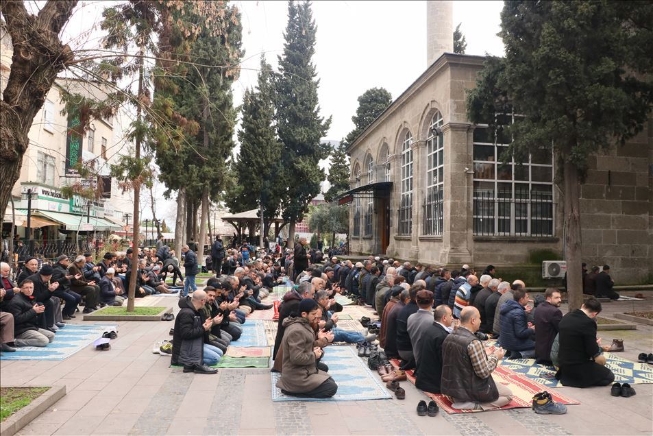 Türkiye Mehmetçik için tek yürek oldu
