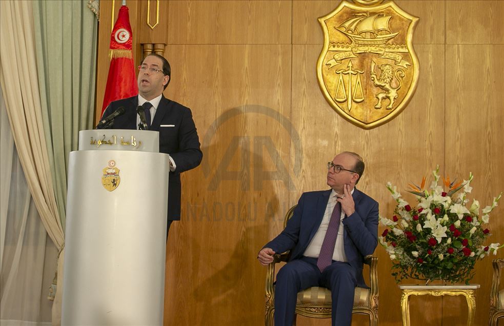 تونس.. انتقال سلس للسلطة من الشاهد للفخفاخ