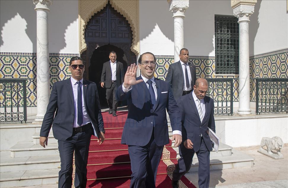تونس.. انتقال سلس للسلطة من الشاهد للفخفاخ