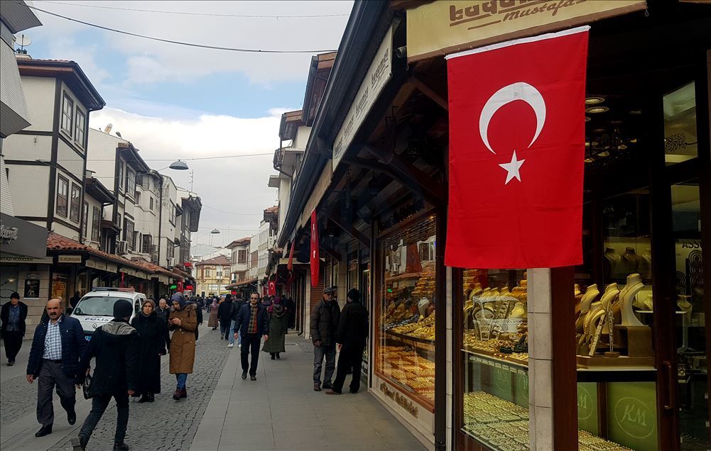 Türkiye Mehmetçik için tek yürek oldu