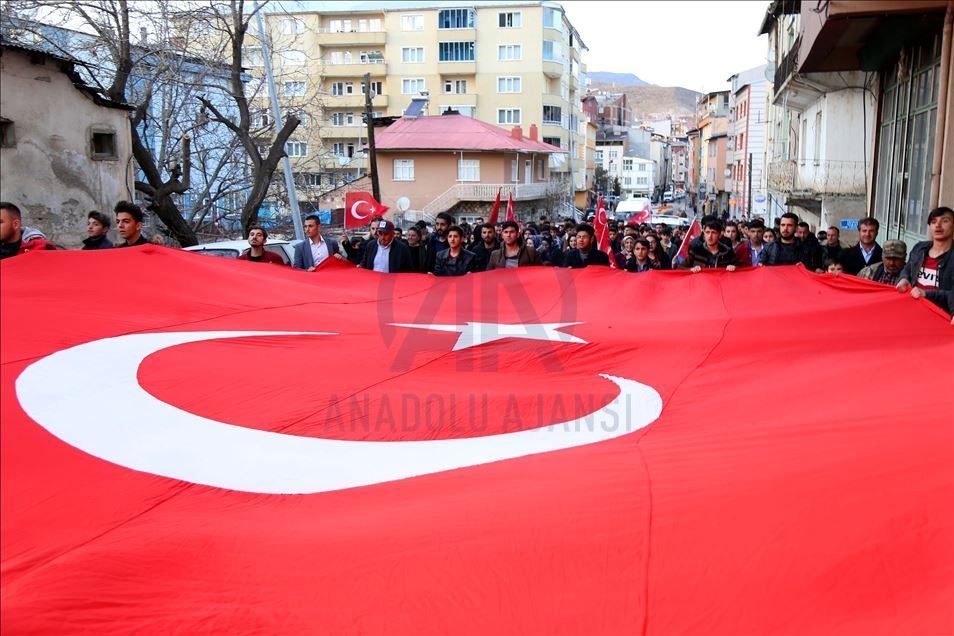 Türkiye Mehmetçik için tek yürek oldu