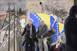 U Mostaru održan defile osnovaca i srednjoškolaca povodom Dana nezavisnosti BiH