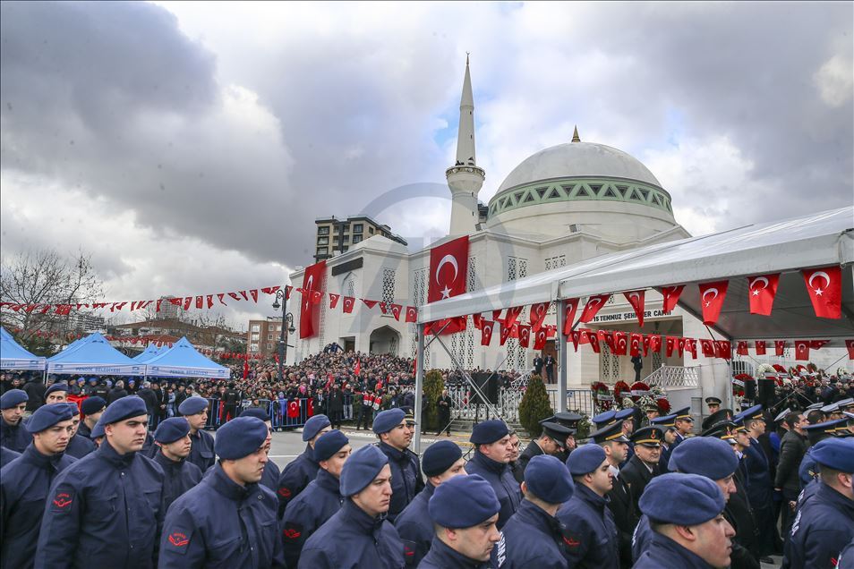 İdlib şehidi olan Uzman Onbaşı Emre Baysal son yolcuğuna uğurlandı