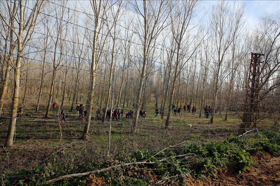 Migranti u Edirneu presjekli žičanu ogradu: Oko 2.500 ih prešlo u Grčku 