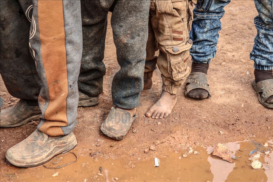 İdlib'teki göç en fazla çocukları etkiliyor