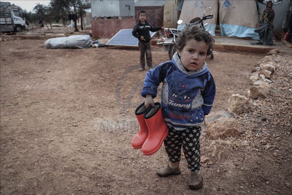 İdlib'teki göç en fazla çocukları etkiliyor