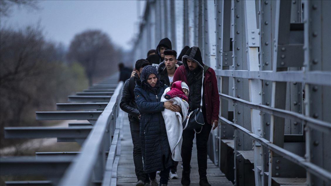 Asylum seekers on move to reach Europe