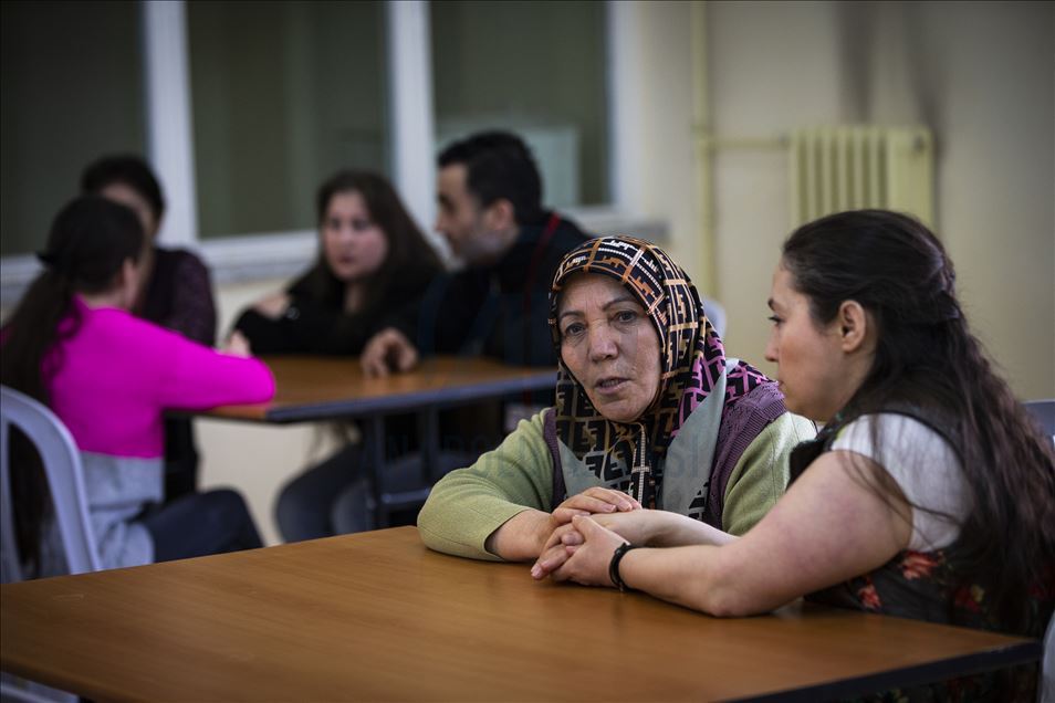 Kadın hükümlü ve tutuklular aileleriyle açık görüşte bir araya geldi