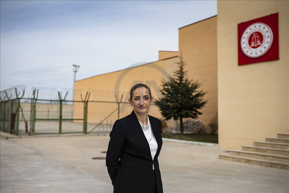 Kadın hükümlü ve tutuklular aileleriyle açık görüşte bir araya geldi