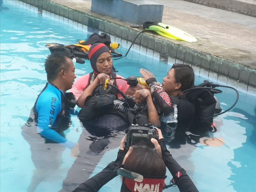 20 penyandang disabilitas mencoba scuba diving