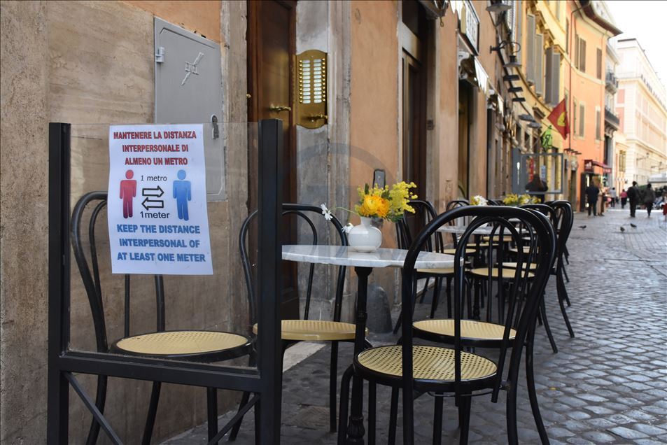 كورونا.. شوارع روما تشكو هجران ساكنيها
