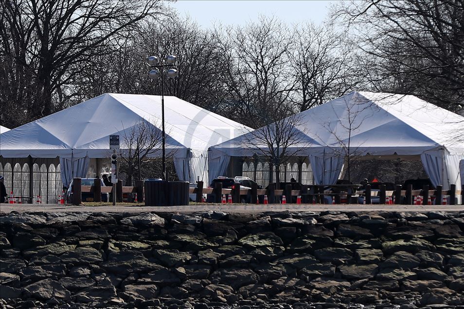 New York'ta koronavirüs test merkezi kuruldu