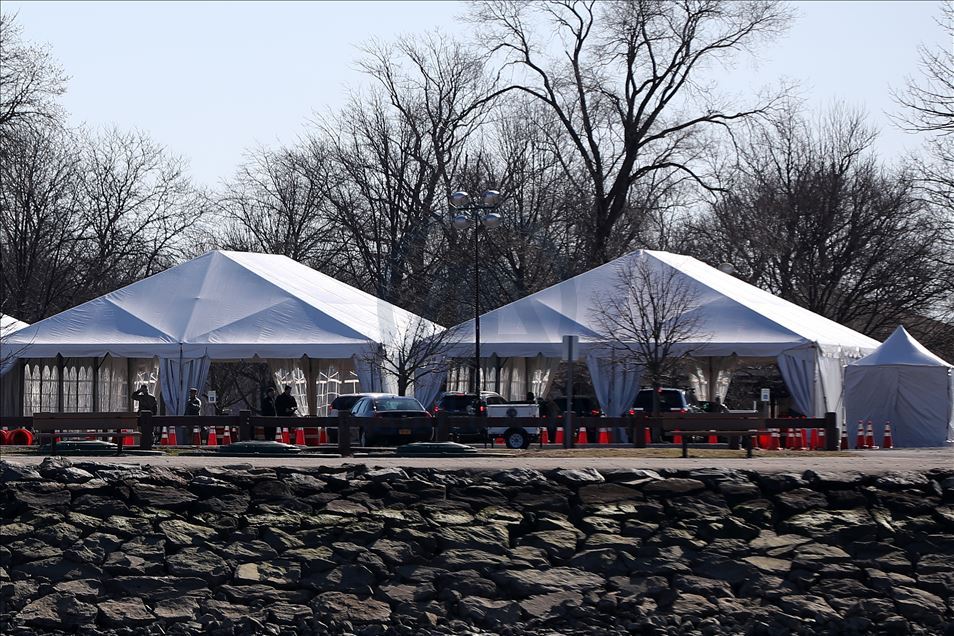 New York'ta koronavirüs test merkezi kuruldu
