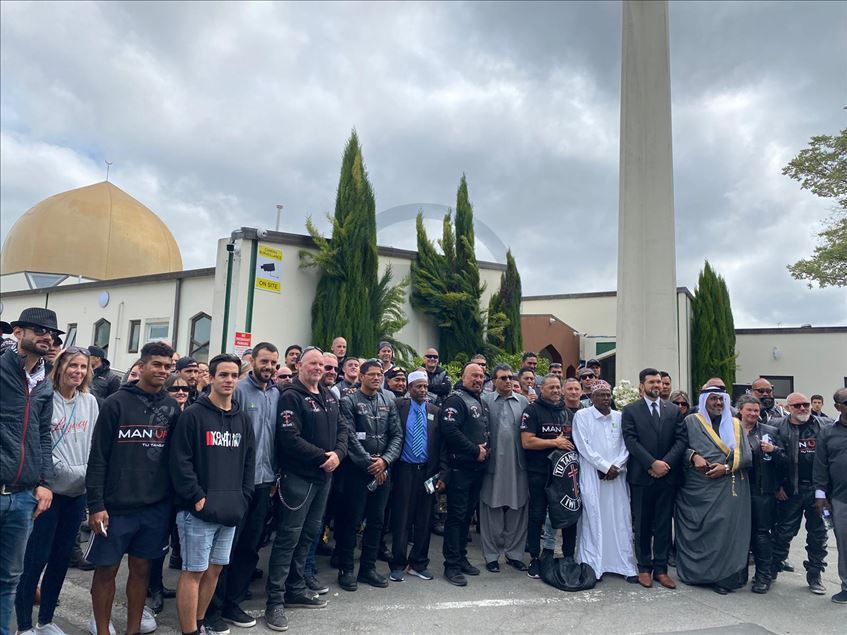 В Новой Зеландии чтят память жертв теракта в мечетях
