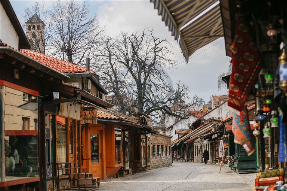 Mjera predostrožnosti od korona virusa: Puste sarajevske ulice
