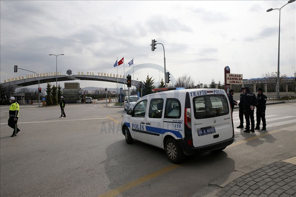 Turqi, pasagjerët e kthyer nga umreja vendosen në karantinë në konvikte
