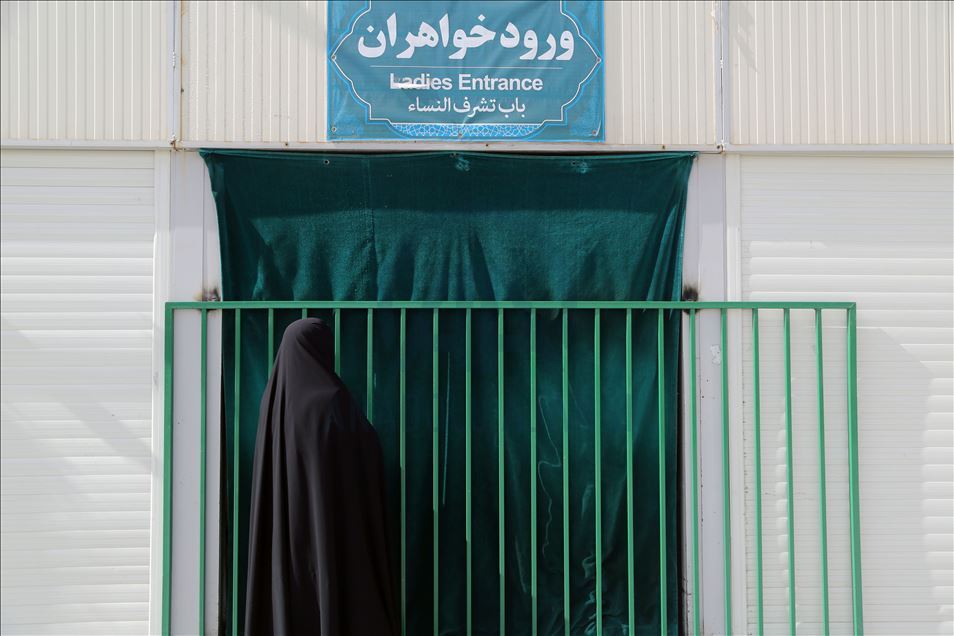 تعطیلی اماکن زیارتی ایران به دلیل ویروس کرونا