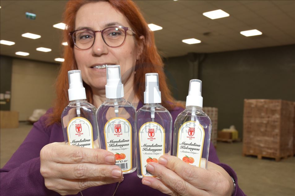 Tariş mesaisinin yarısını "cep" tipi kolonyaya ayırdı
