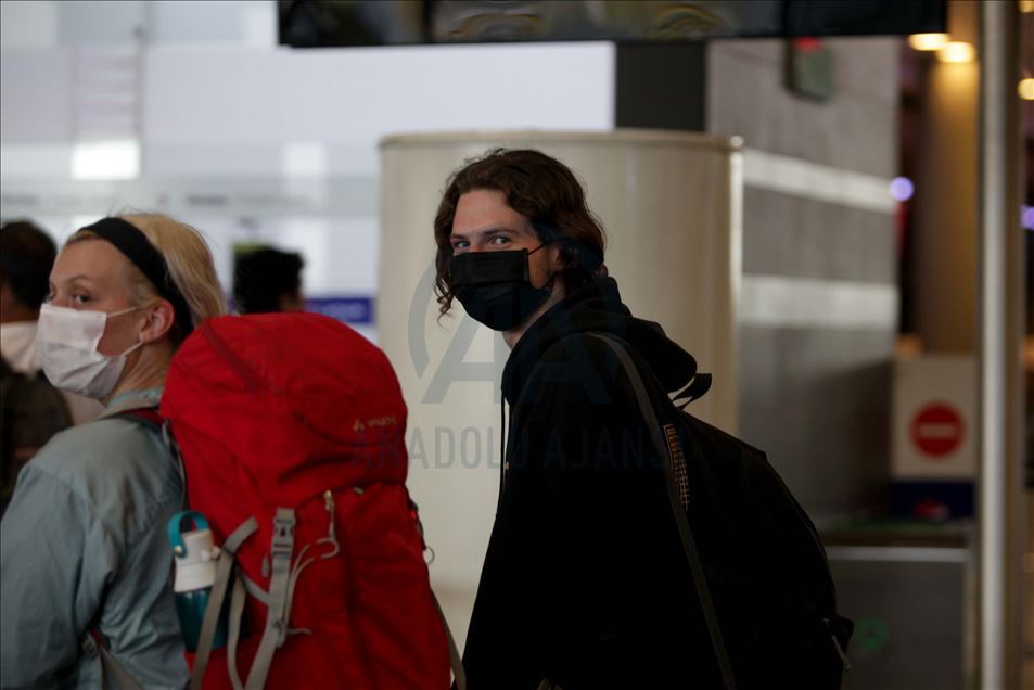 Colombia: extranjeros y locales atrapados en el aeropuerto de Bogotá por cancelación de vuelos