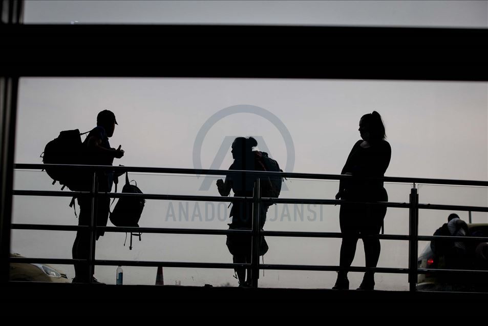 Colombia: extranjeros y locales atrapados en el aeropuerto de Bogotá por cancelación de vuelos