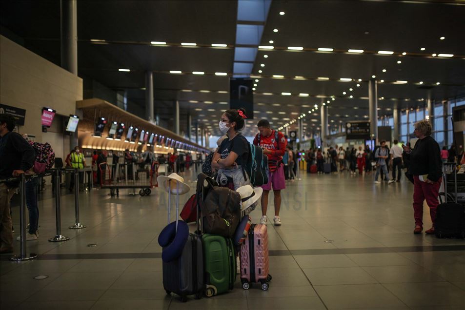 Colombia: extranjeros y locales atrapados en el aeropuerto de Bogotá por cancelación de vuelos