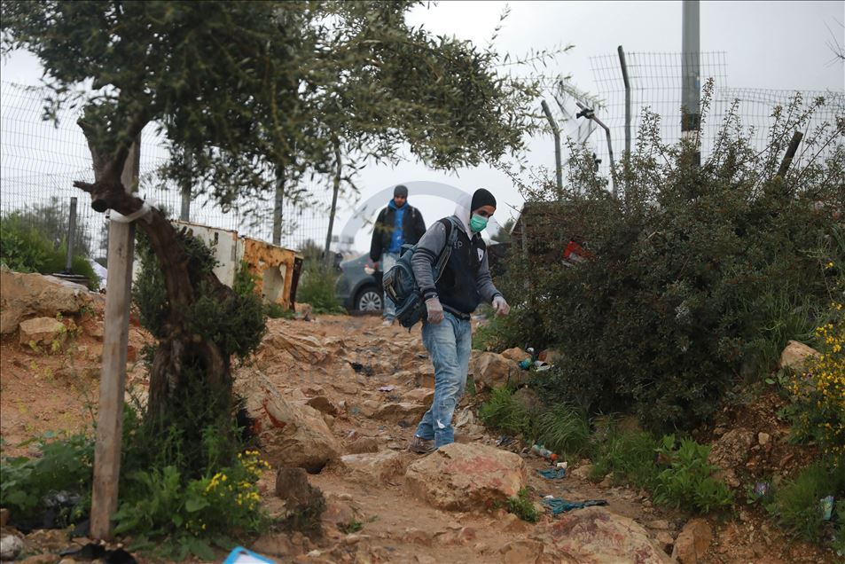 العمال الفلسطينيون يضطرون للمبيت بإسرائيل رغم مخاطر "كورونا"