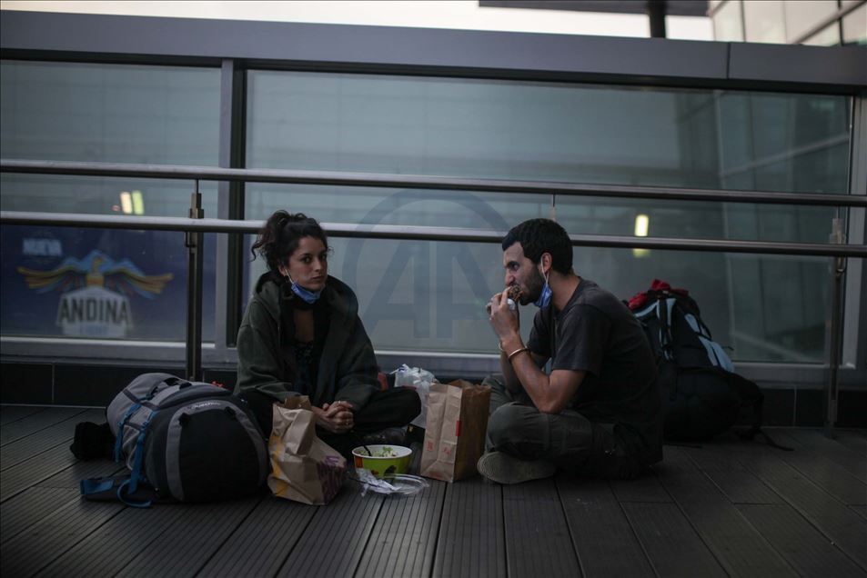 Colombia: extranjeros y locales atrapados en el aeropuerto de Bogotá por cancelación de vuelos