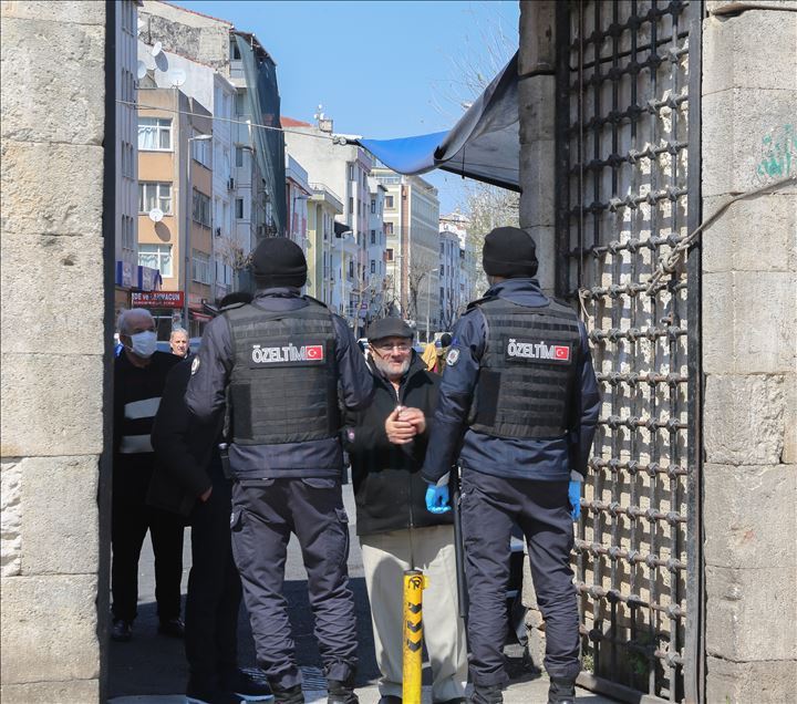 İstanbul'da koronavirüs nedeniyle ilk "cuma"sız cuma