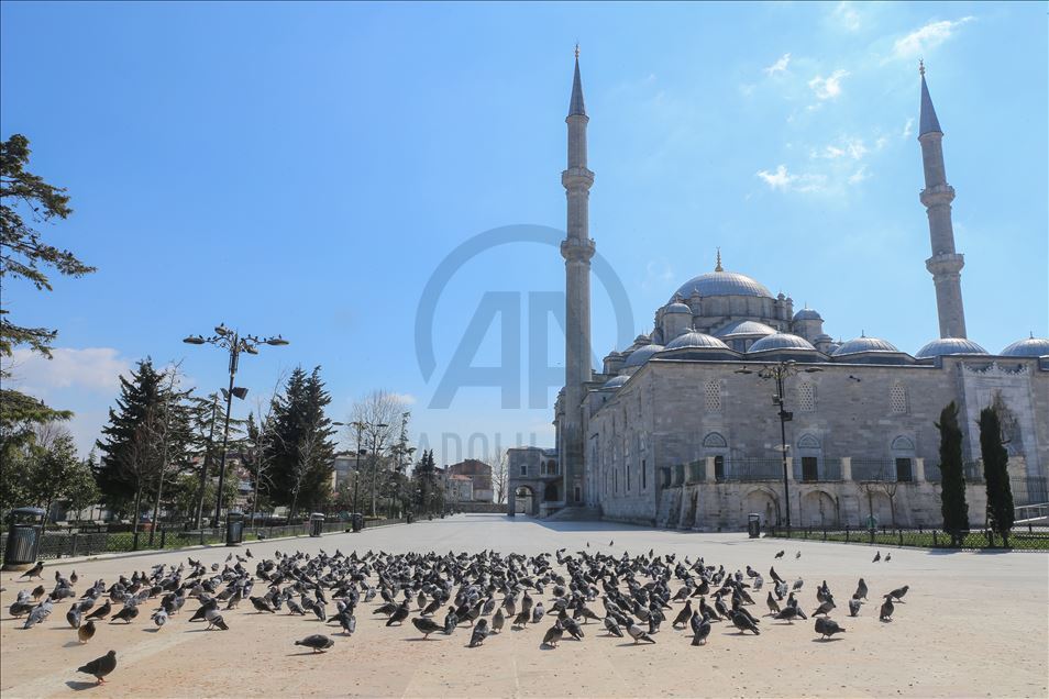 İstanbul'da koronavirüs nedeniyle ilk "cuma"sız cuma