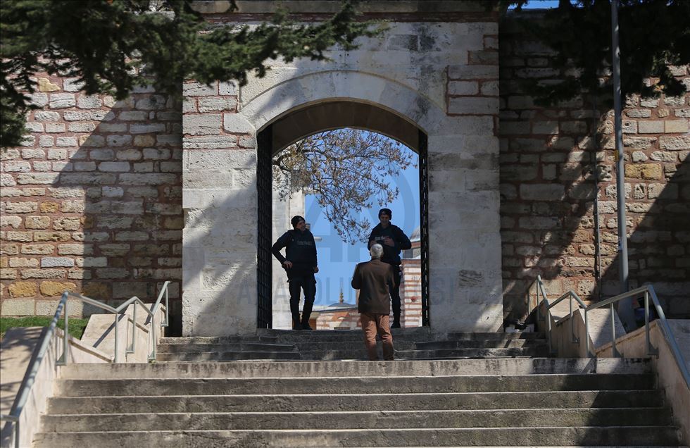 İstanbul'da koronavirüs nedeniyle ilk "cuma"sız cuma