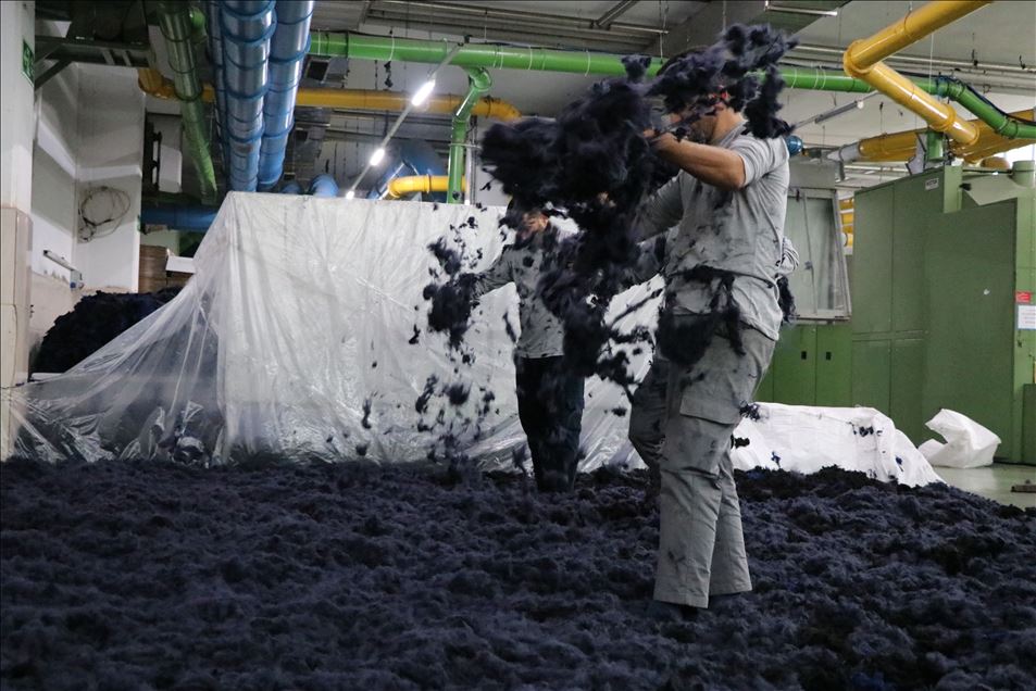 Plastik atıktan kumaş üreten firma 70 ülkeye ihracat yapıyor