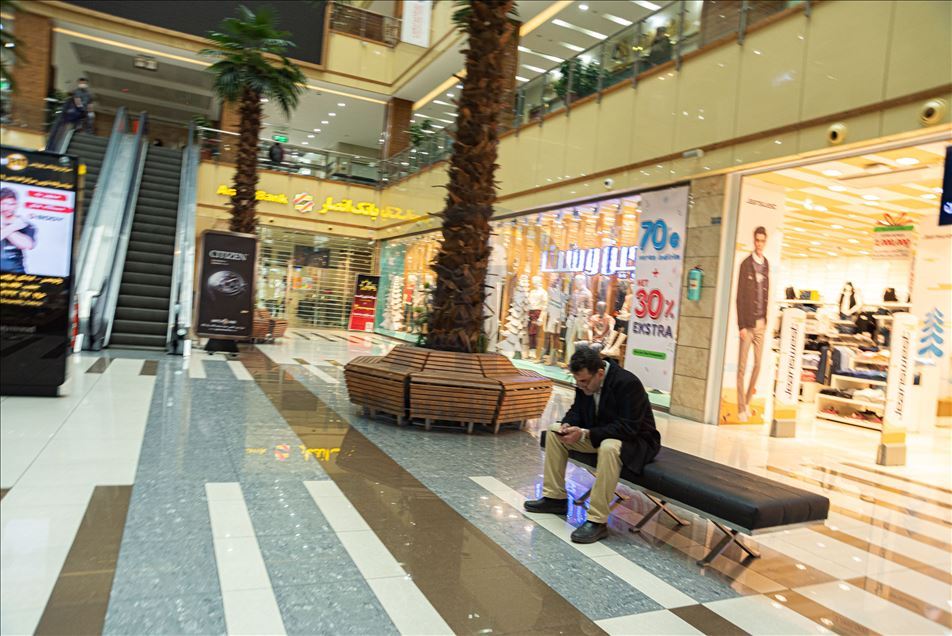 كورونا يحول تبريز الإيرانية إلى مدينة أشباح