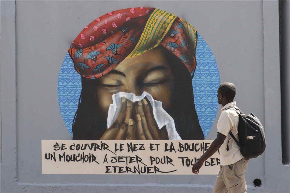 Los graffiteros senegaleses luchan contra el coronavirus con sus aerosoles