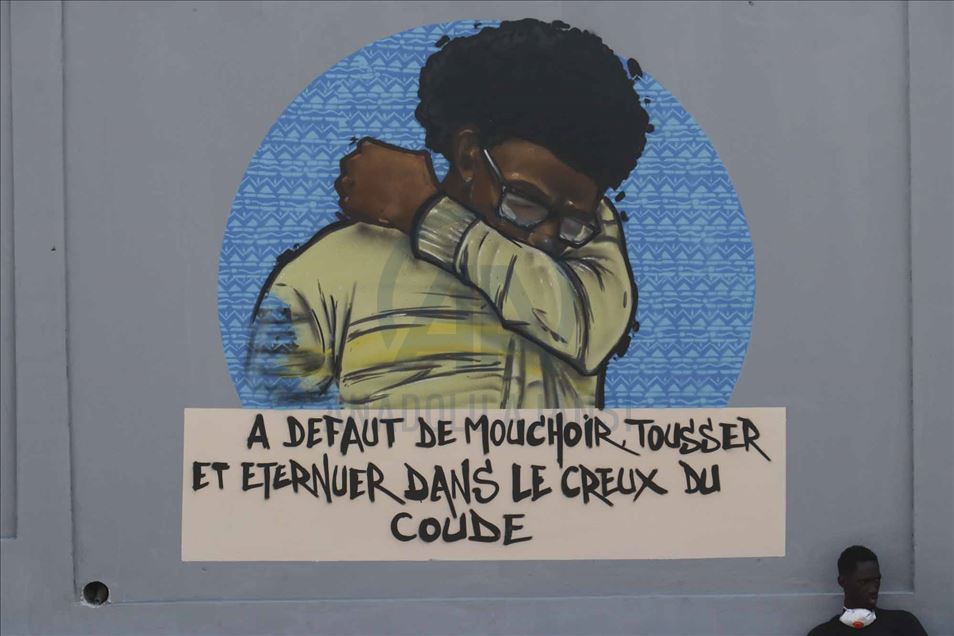 Los graffiteros senegaleses luchan contra el coronavirus con sus aerosoles