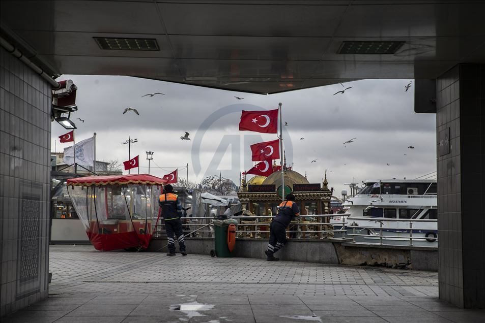 İstanbul'un tarihi ve turistik yerleri koronavirüs nedeniyle sakin
