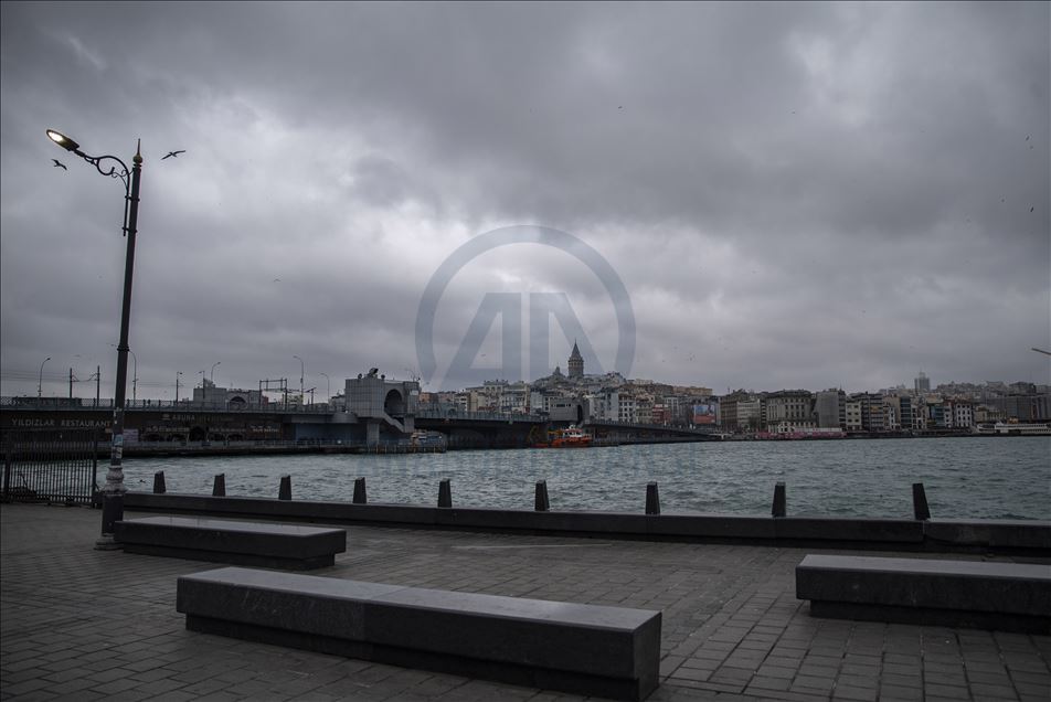 İstanbul'un tarihi ve turistik yerleri koronavirüs nedeniyle sakin