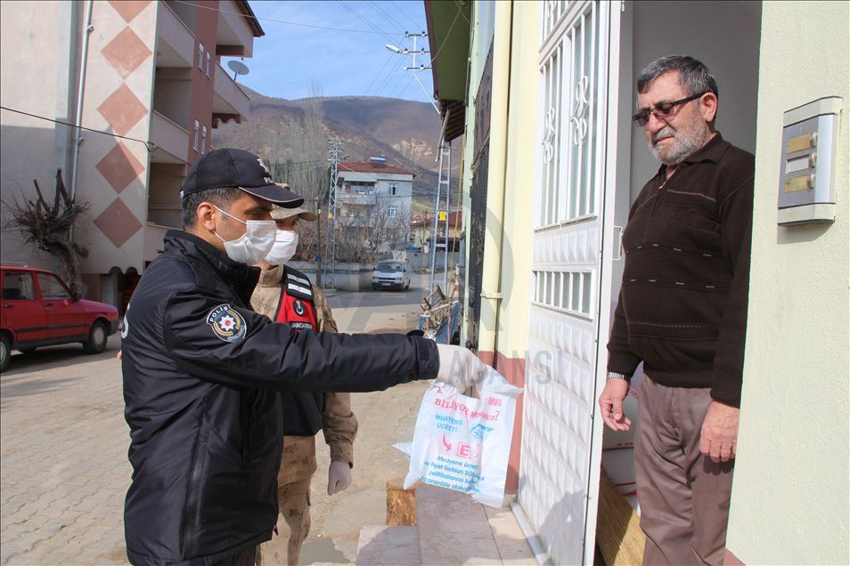 Amasya'da "Vefa Koordinasyon Grubu" ekipleri vatandaşların taleplerini karşılıyor