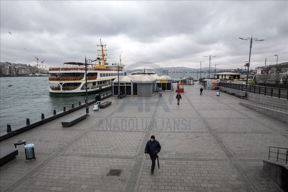 İstanbul'un tarihi ve turistik yerleri koronavirüs nedeniyle sakin