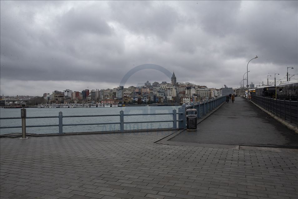 İstanbul'un tarihi ve turistik yerleri koronavirüs nedeniyle sakin