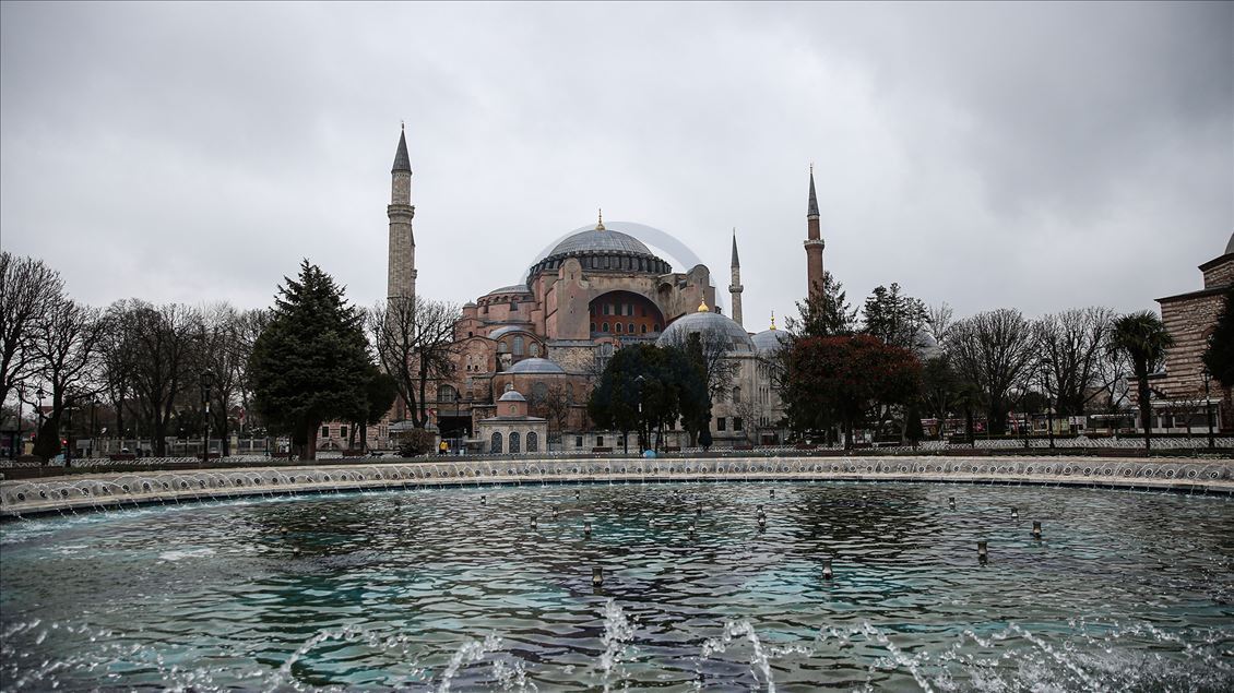 Historical and touristic places in Istanbul remain quite due to coronavirus pandemic